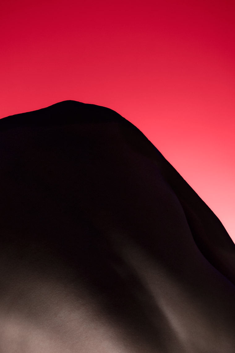 Félix Ossa - Andes - Instalación Fotográfica - Forma abstracta de una montaña