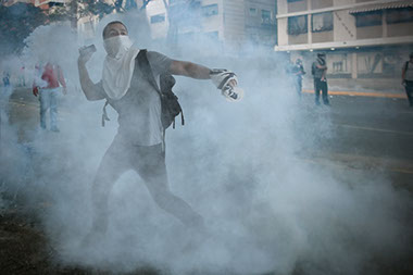 Félix Ossa - Disturbios - Imagen mostrando manifestaciones